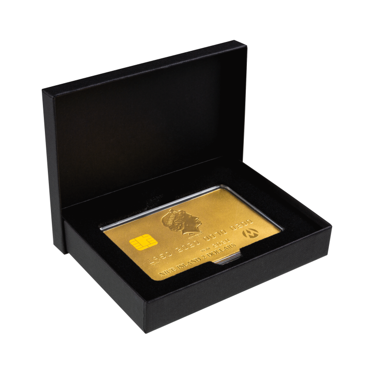 1,5 troy ounce zilveren credit card munt met goudlaag 2020 perspectief 5