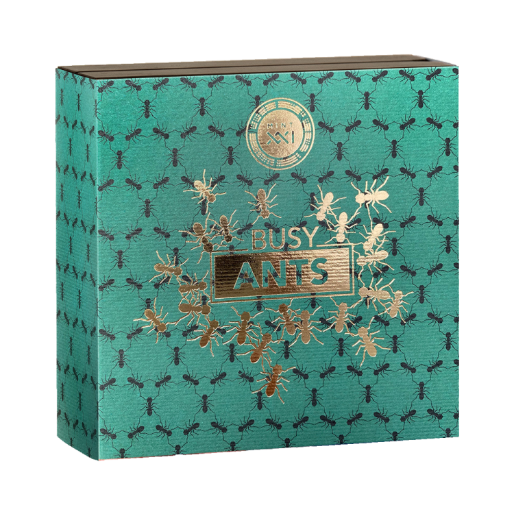 2 troy ounce zilveren Busy Ants munt perspectief 2