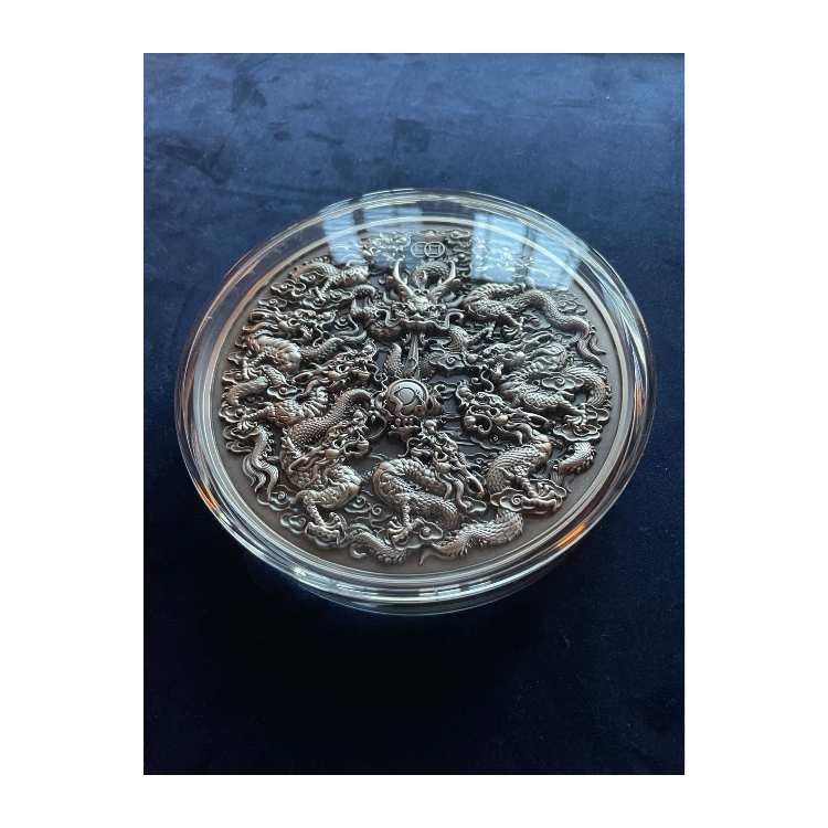 1,6kg zilveren munt Nine Sons of the Dragon King perspectief 3