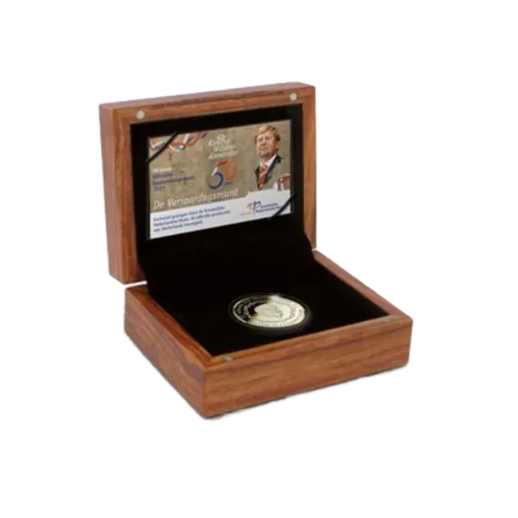 Gold 50 EURO coin various years front