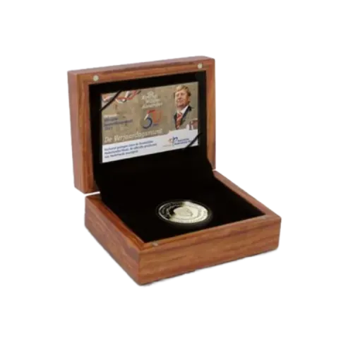 Gold 50 EURO coin various years front